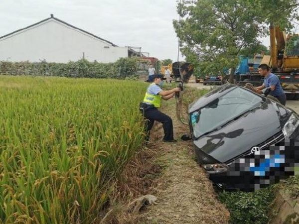 芜湖市吊车租赁电话_汽车吊-仲恺吊车出租液压支腿分为哪几种？